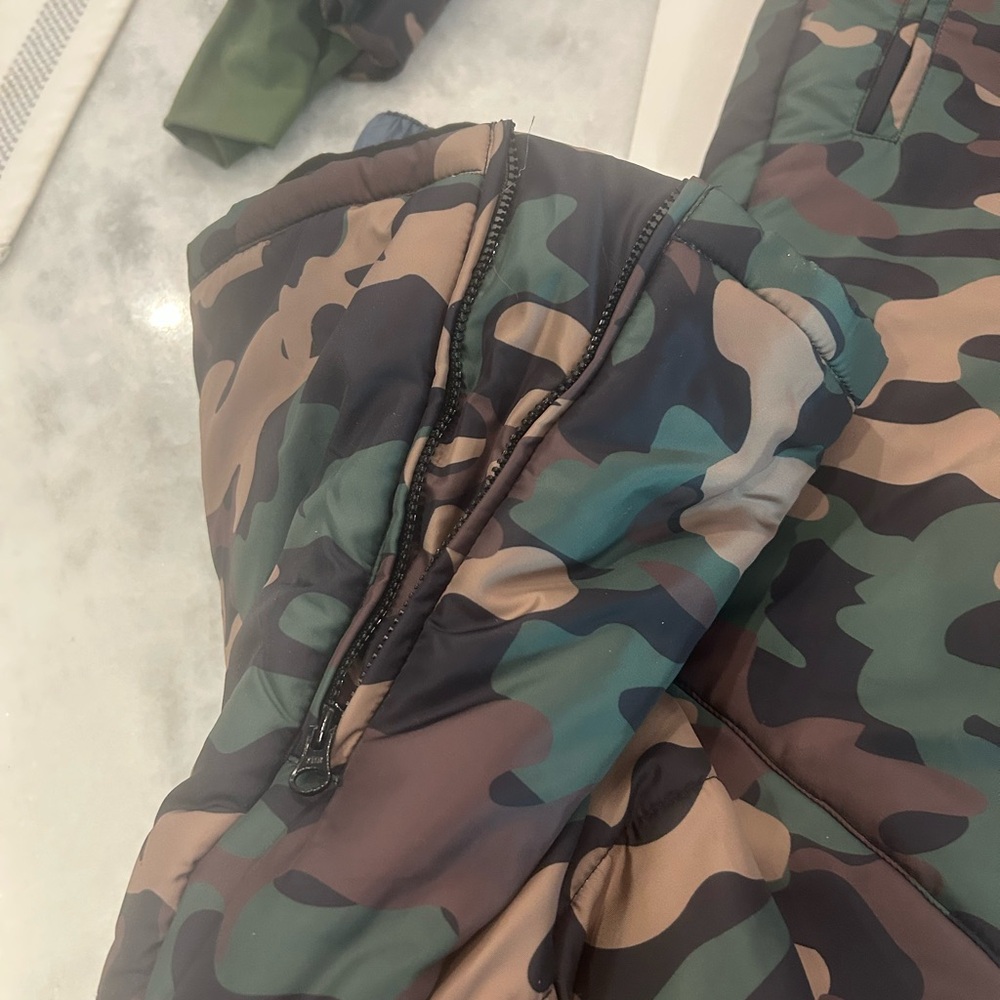 Cynthia Rowley Green Camo Technical Ski Suit NWT - Picture 4 of 6